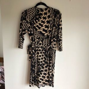 Emma & Michele Black & Cream Wrap Dress Size M